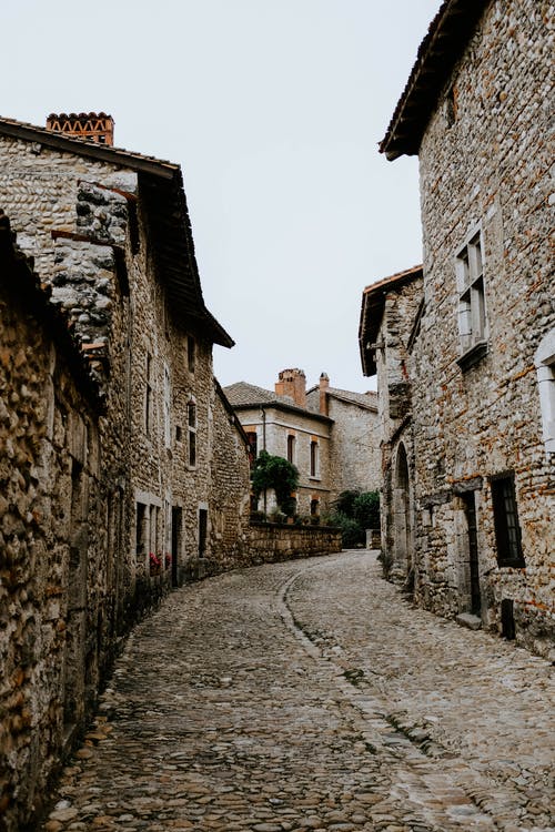 middle age cities